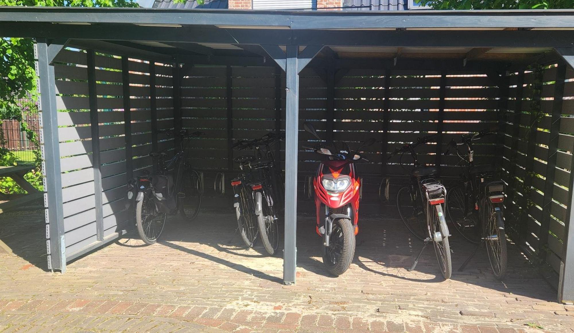 Friesischer Hof, Ferienwohnungen Mit Indoor Spielplatz, Kostenfreien Parkplatz Und W-Lan Hage Bagian luar foto